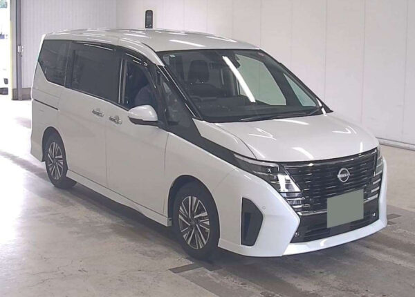 Nissan Serena 2023 Highway Star V