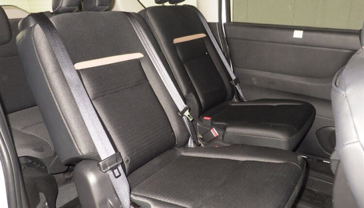 luxury 8 seater family van
