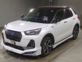 Hybrid Daihatsu Rocky Premium G HEV 2025