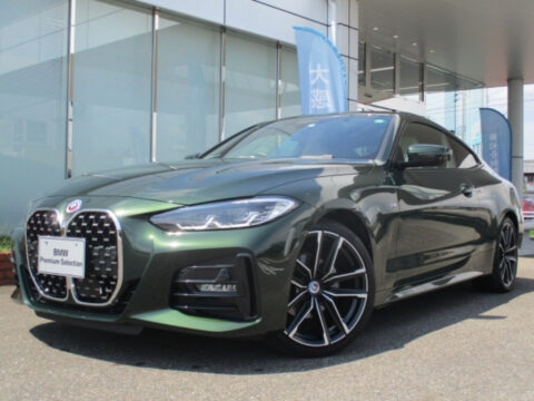 BMW 4 Series 2022 420i M-Sport with white interior