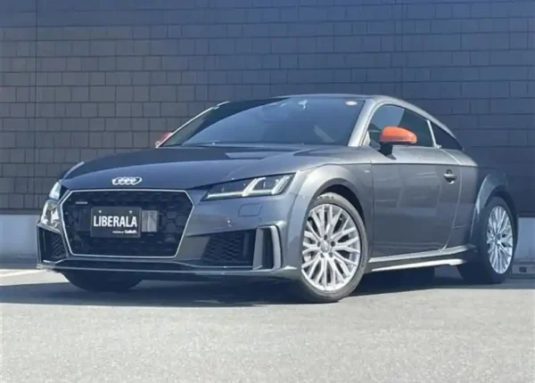 Audi TT slightly used
