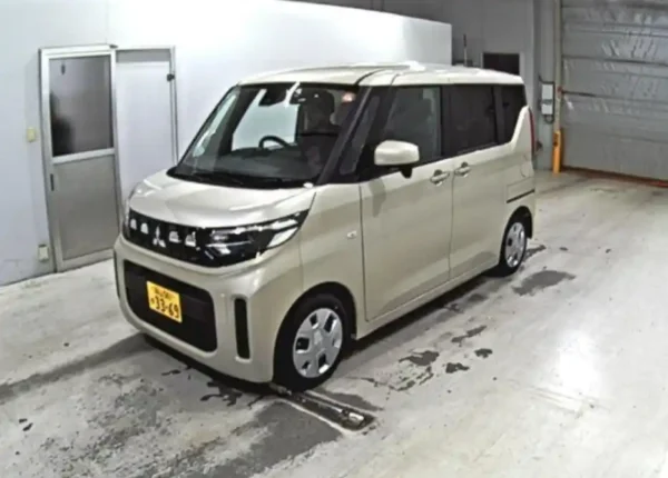 Mitsubishi ek space