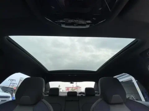 sunroof vehicle