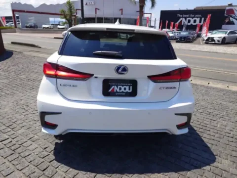 lexus ct in japan