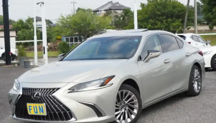 Lexus ES 2023