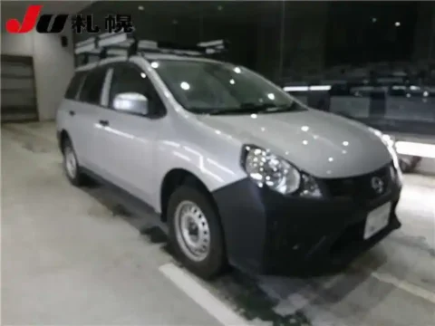 Nissan ad van