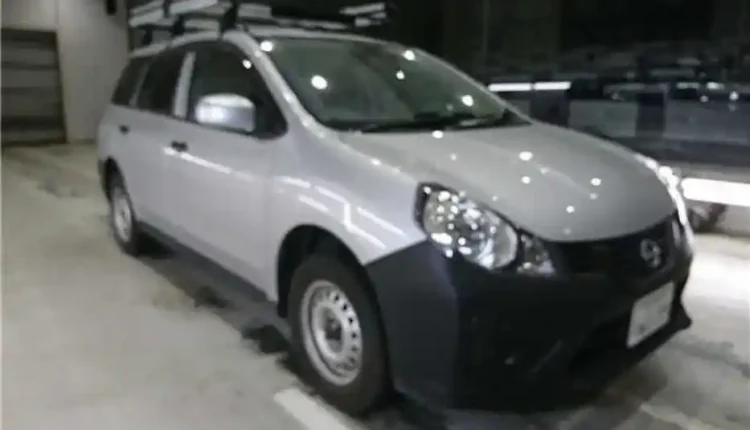 Nissan ad van