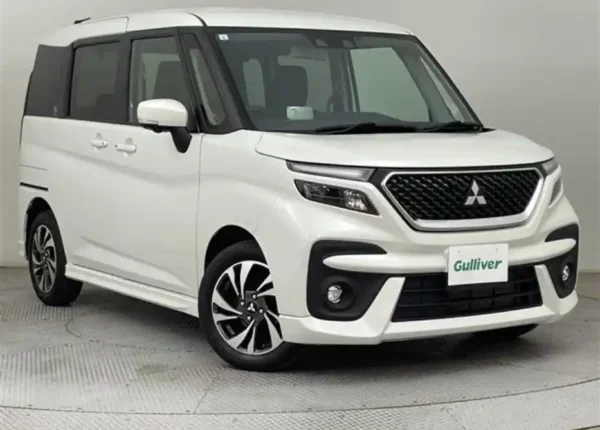Mitsubishi Delica slightlky used