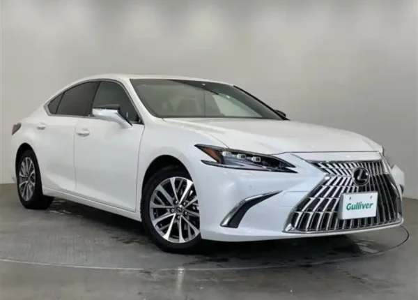 Lexus ES 2023