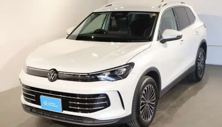 Import SUV in town