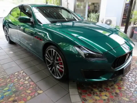 Masearti top notch sedan