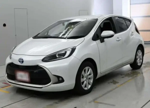 Toyota Aqua 2025