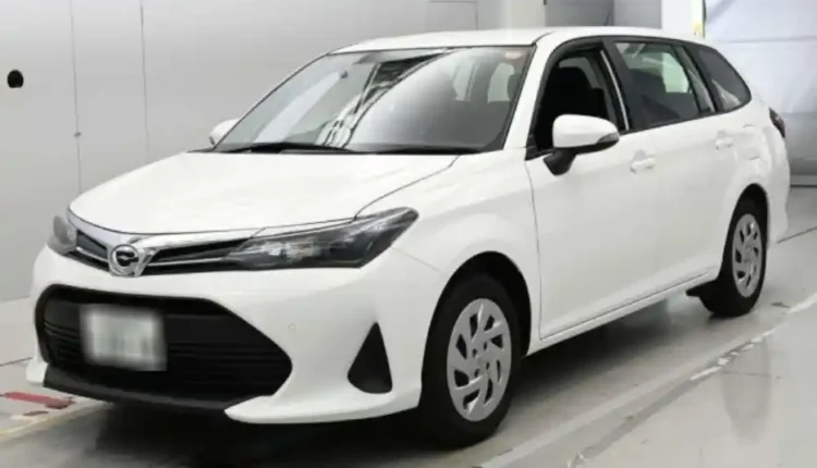 Toyota corolla axio 2025